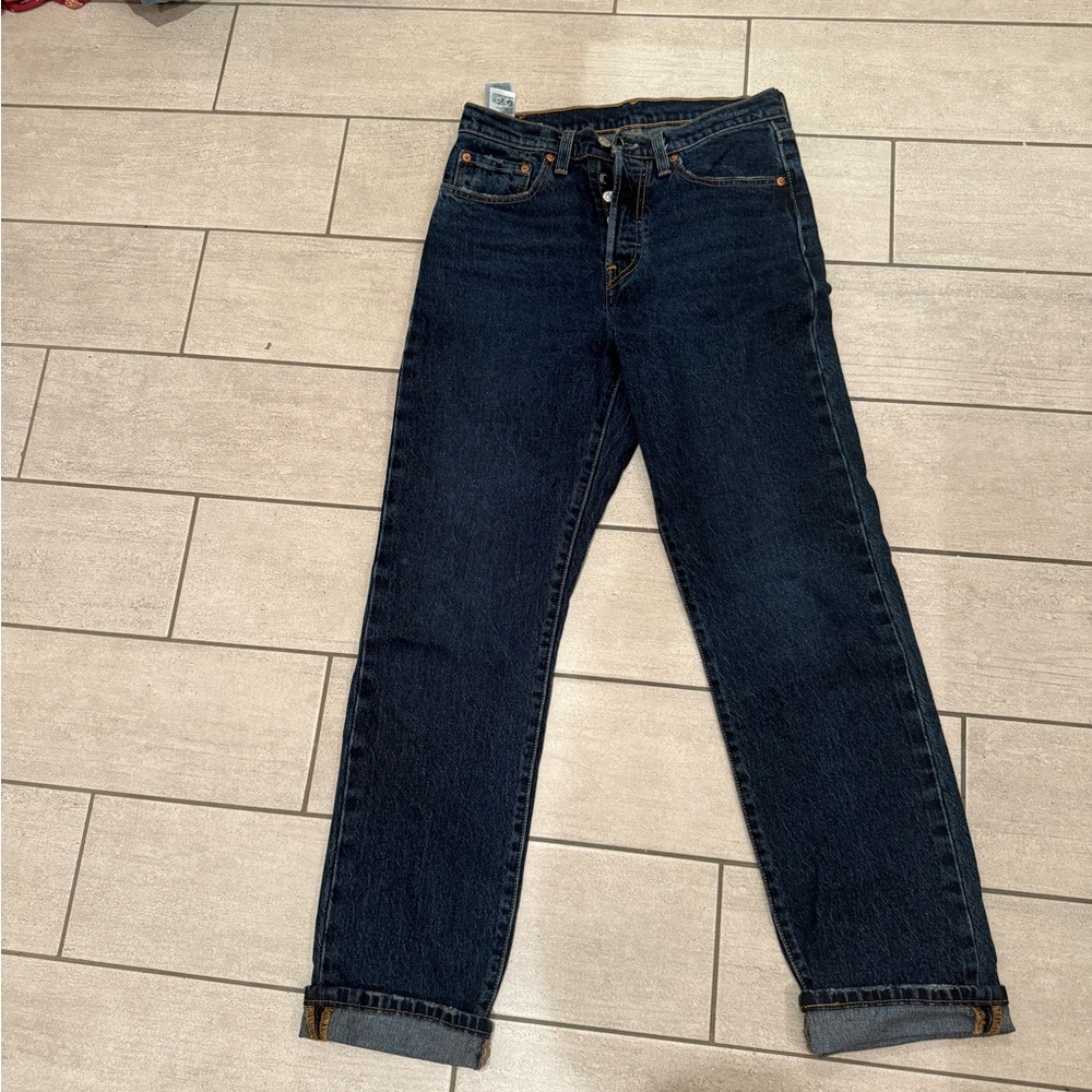 Women Levi’s 501 straight leg